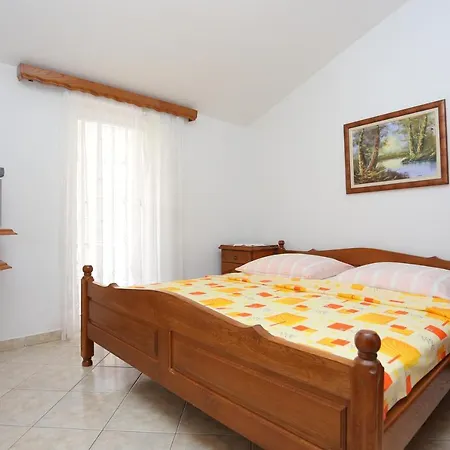 Stanici 2818d Apartament Tice